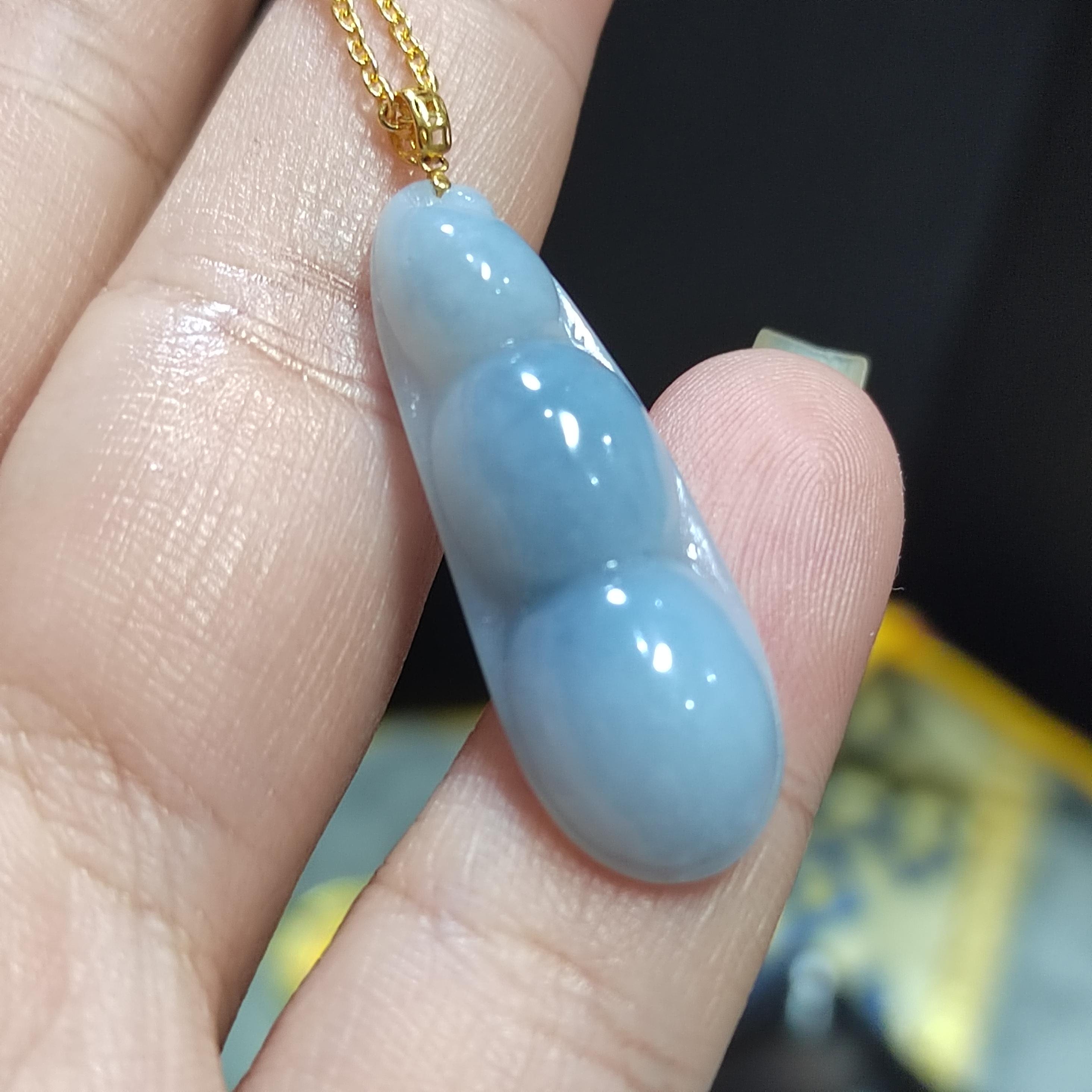 Hand Carved Elegant Rare Purple Icy Lucky Bean 福豆 Shape Jadeite 18K Solid Yellow Gold Setting SL022 - SL Precious