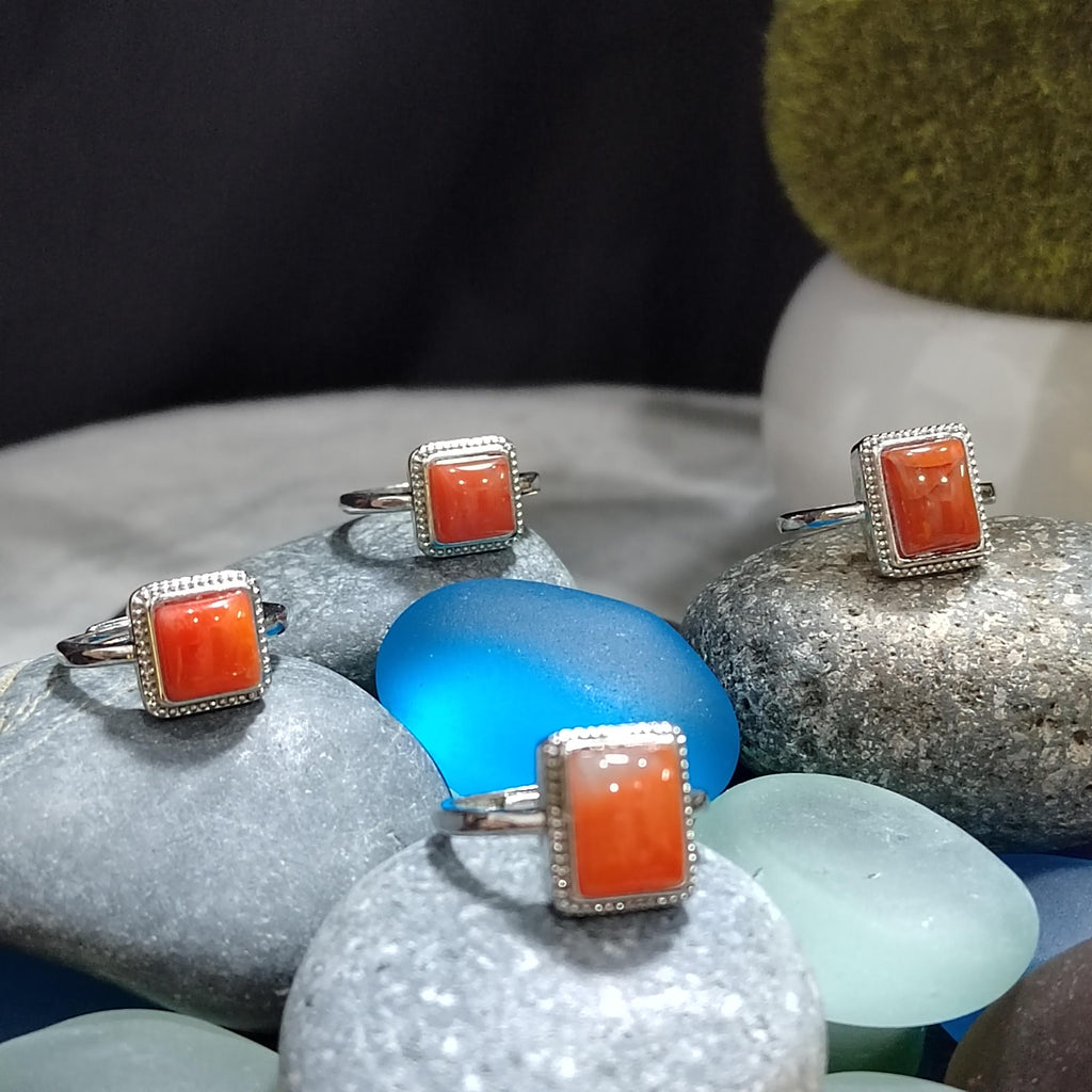 Liangshan Waxi Nanhong Agate Ring: 18K Gold-Plated Brass, Adjustable SL419