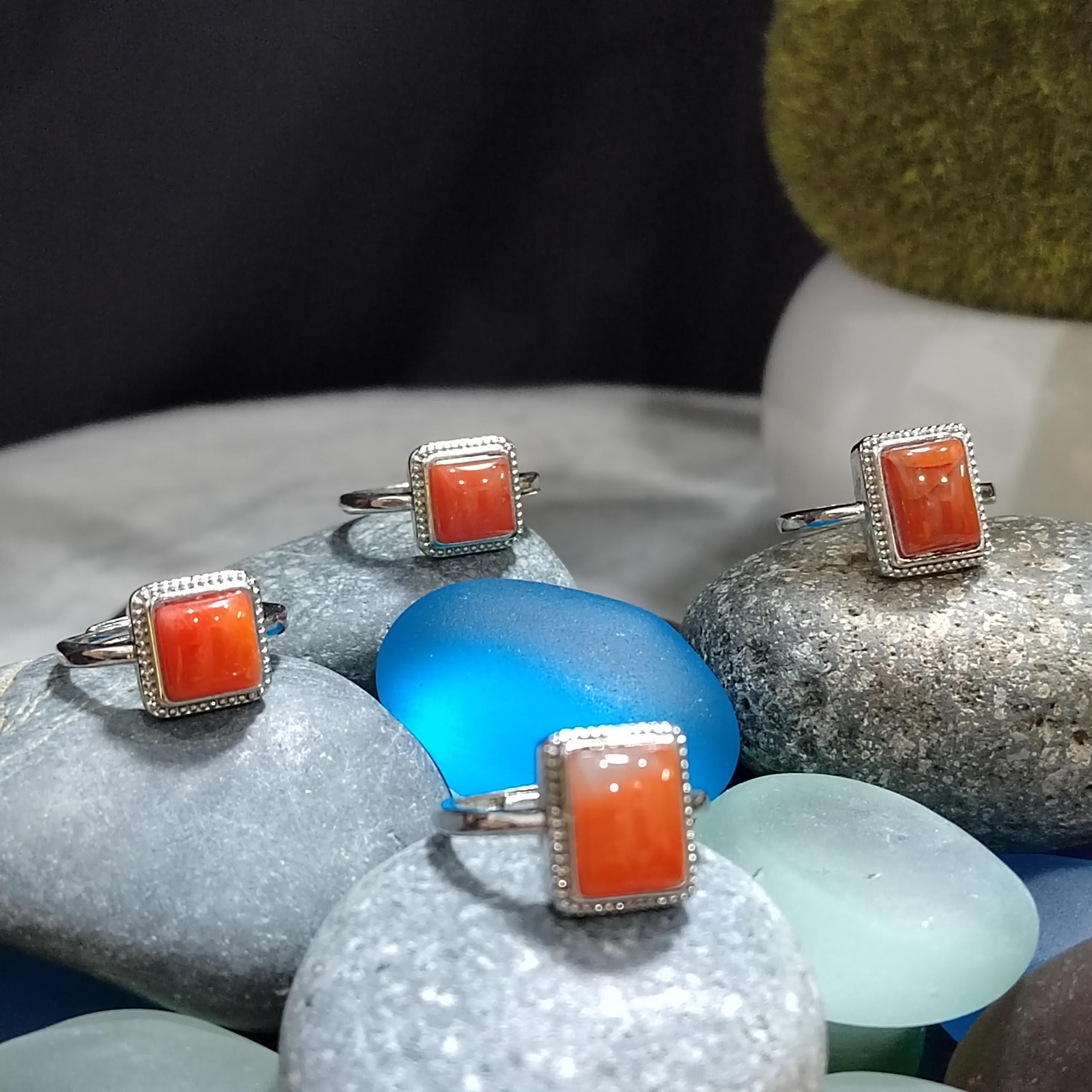 Liangshan Waxi Nanhong Agate Ring: 18K Gold-Plated Brass, Adjustable SL419
