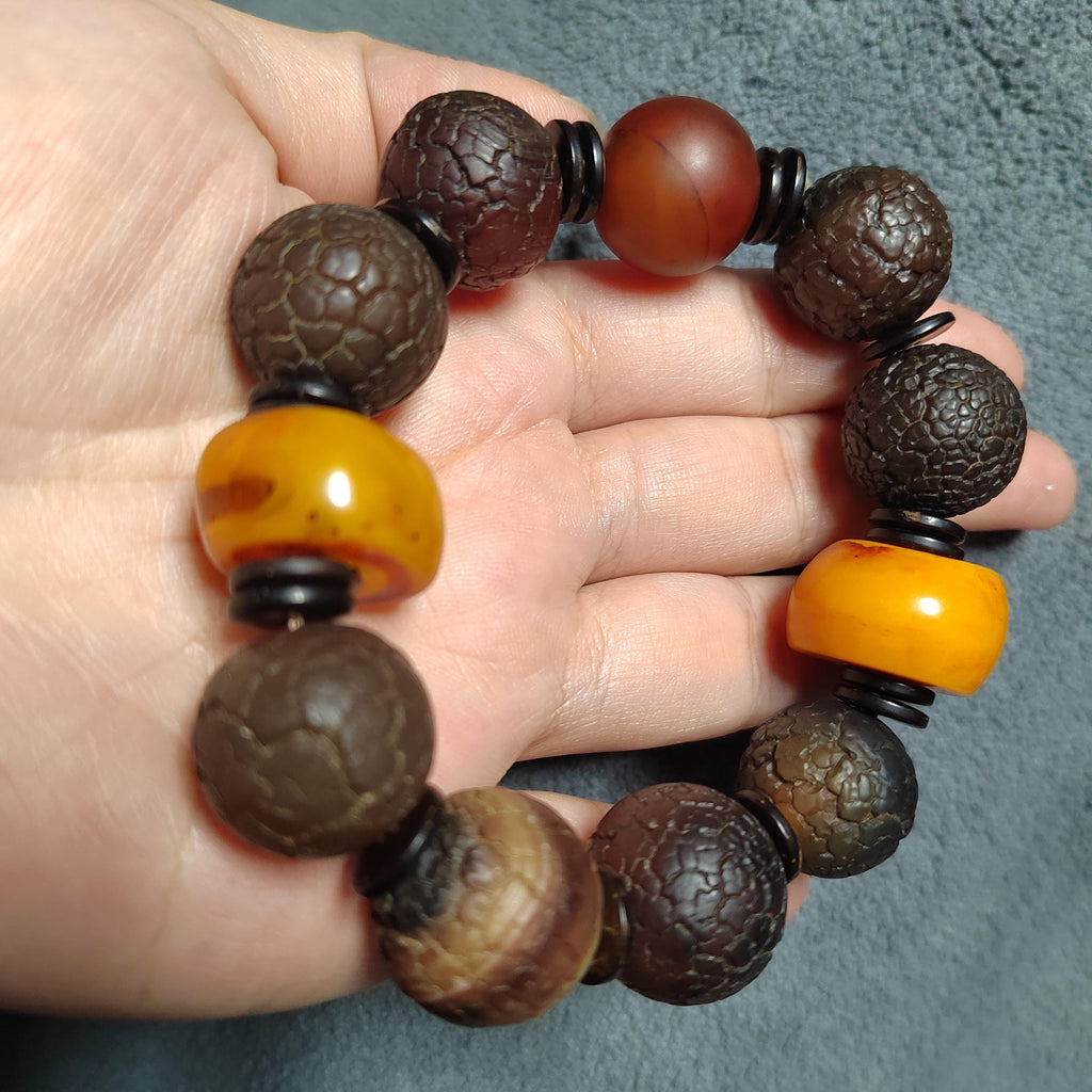 Unique Design Matte Surfaces Old Wax Shell Agate with Beeswax Amber Large Beads Bracelet 玛瑙老蜡壳蜜蜡独特的哑光手串 SL127 - SL Precious