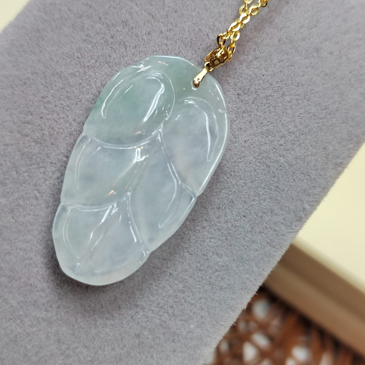 Certified Natural A-Grade Untreated Burmese Icy  Snow White| Green 雪花棉Leaf Jadeite Pendant | 18K Solid Gold Setting SL023 - SL Precious