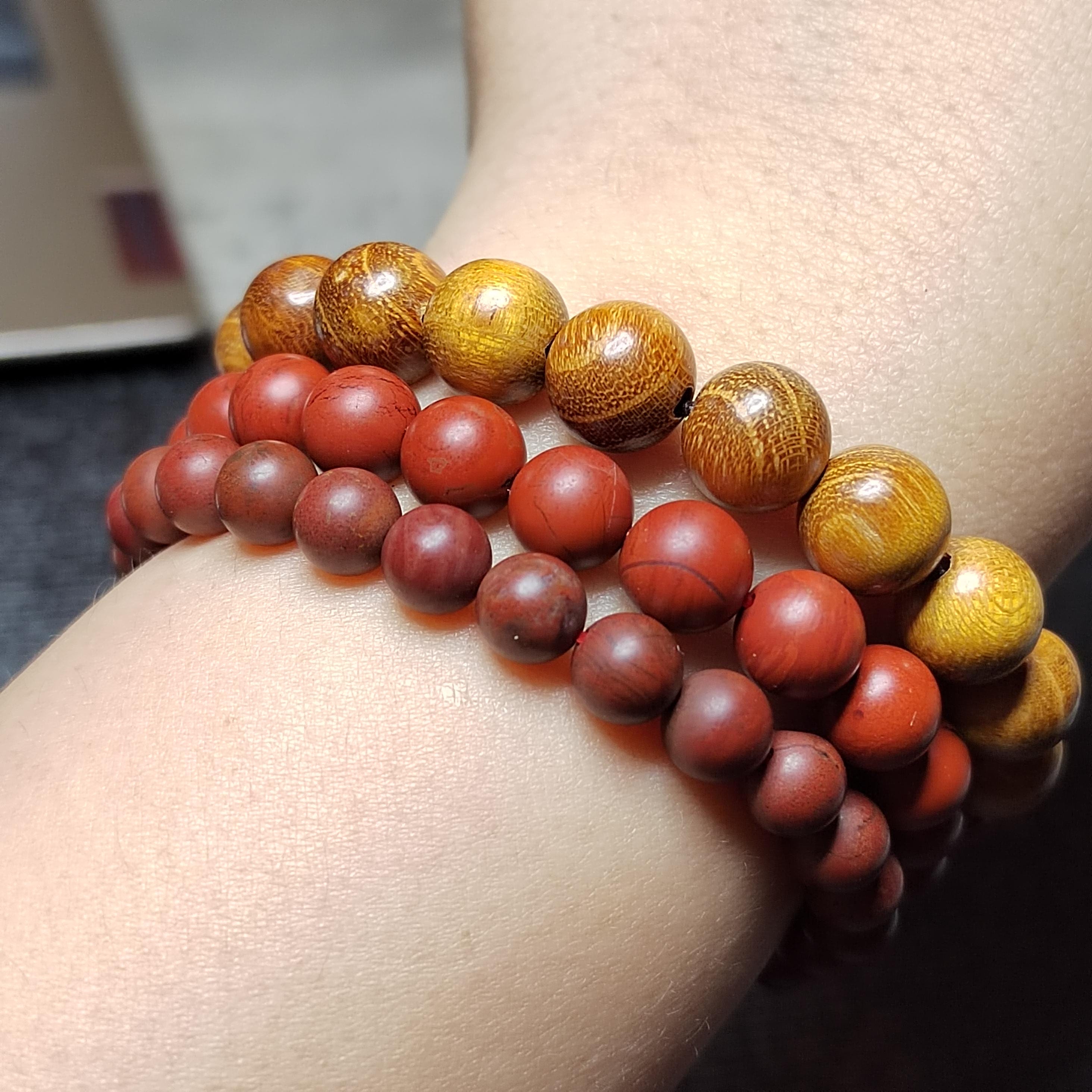 Certified Wujia South Red Agate Bracelet Set: Sandalwood & Resin Accents SL414