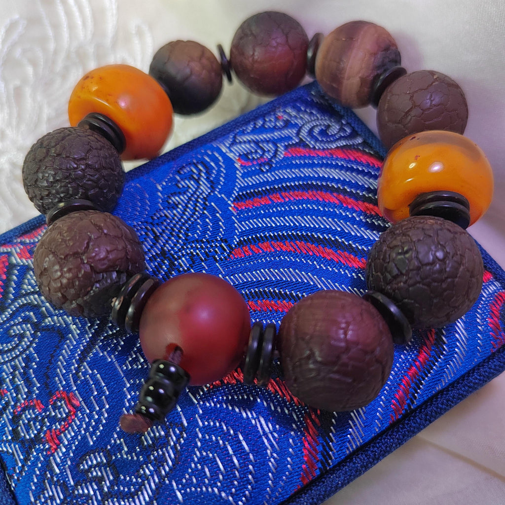 Unique Design Matte Surfaces Old Wax Shell Agate with Beeswax Amber Large Beads Bracelet 玛瑙老蜡壳蜜蜡独特的哑光手串 SL127 - SL Precious