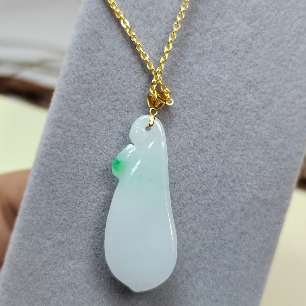 Certified A-Grade Gemstone Women Hand Carved Burmese Green White Flower Jadeite 18K Gold Setting For Her  SL026