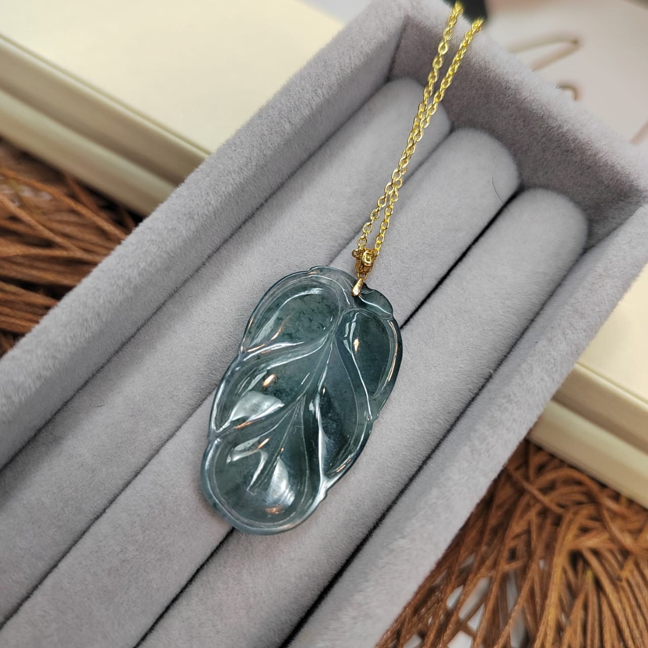 Luxurious 18k Gold Pendant with Certified Guatemala Leaf Jadeite | A-Grade Translucent Gemstone SL8017 - SL Precious