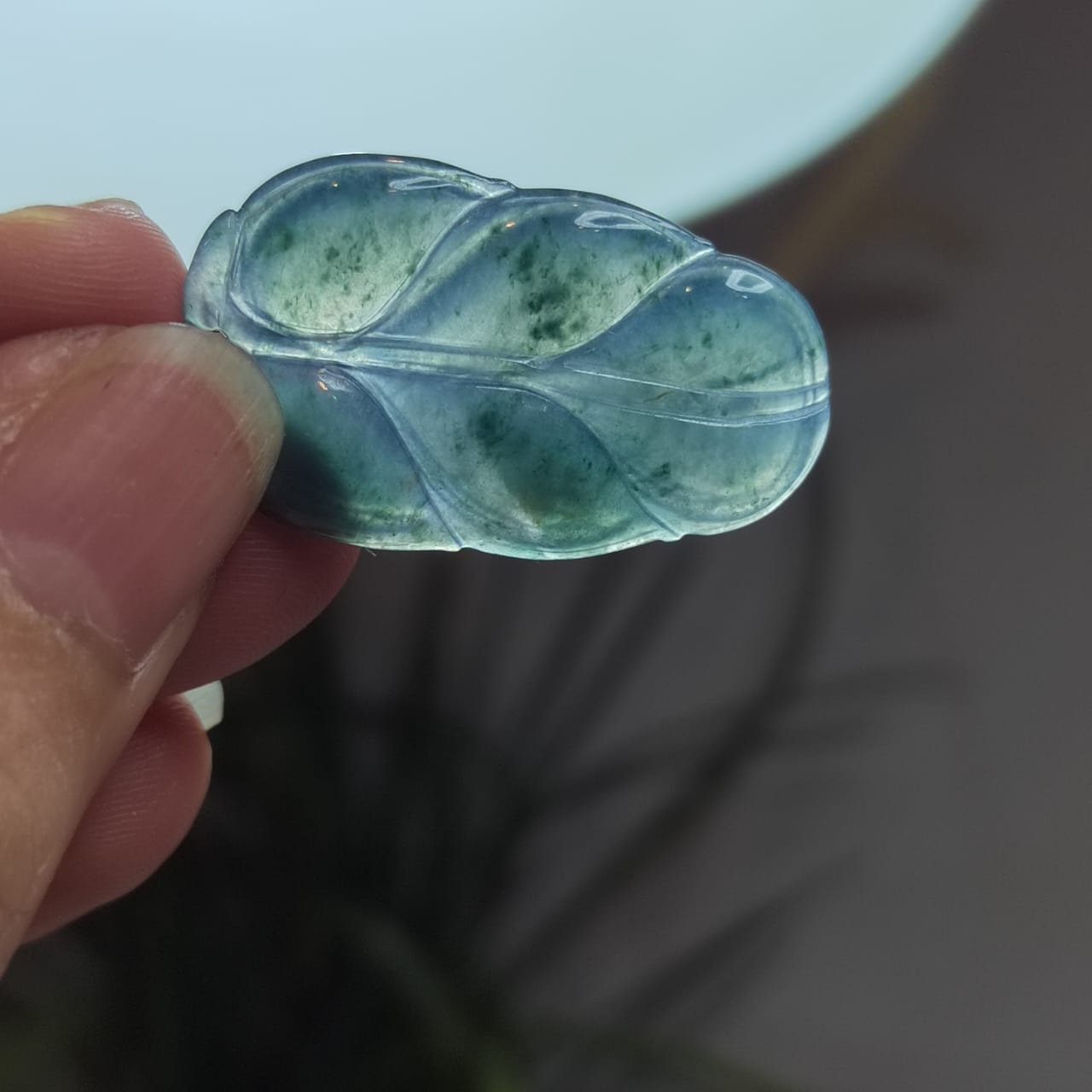 Luxurious 18k Gold Pendant with Certified Guatemala Leaf Jadeite | A-Grade Translucent Gemstone SL8017 - SL Precious