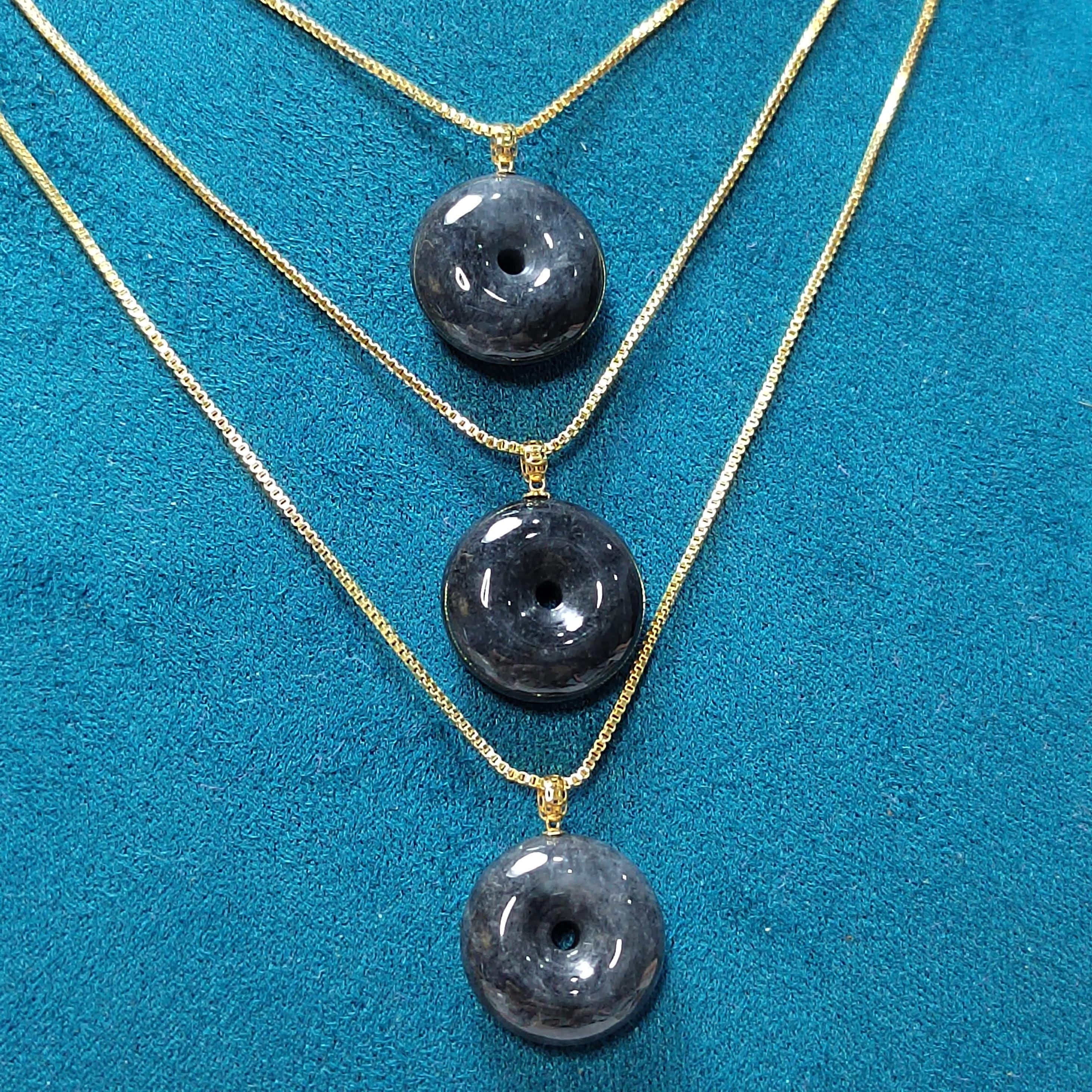 Natural Burmese Certified Untreated Wuji Donut Pendant, 18K Solid Yellow Gold Setting - 乌鸡平安扣 SL027 - SL Precious
