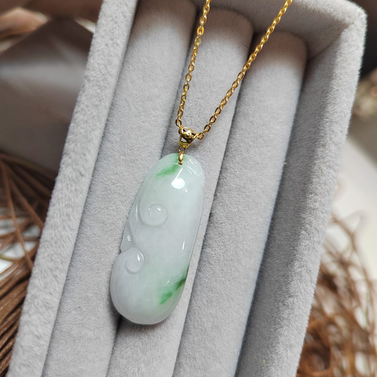 Exquisite Burmese Jadeite Pendant with Necklace - Hand Carved A-Grade Gemstone in 18k Gold Setting SL8015 - SL Precious