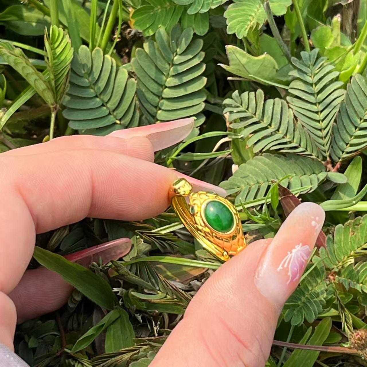Certified A-Grade Natural Untreated Burmese Imperial Green Beautiful Snake Design Jadeite Green SL368x36