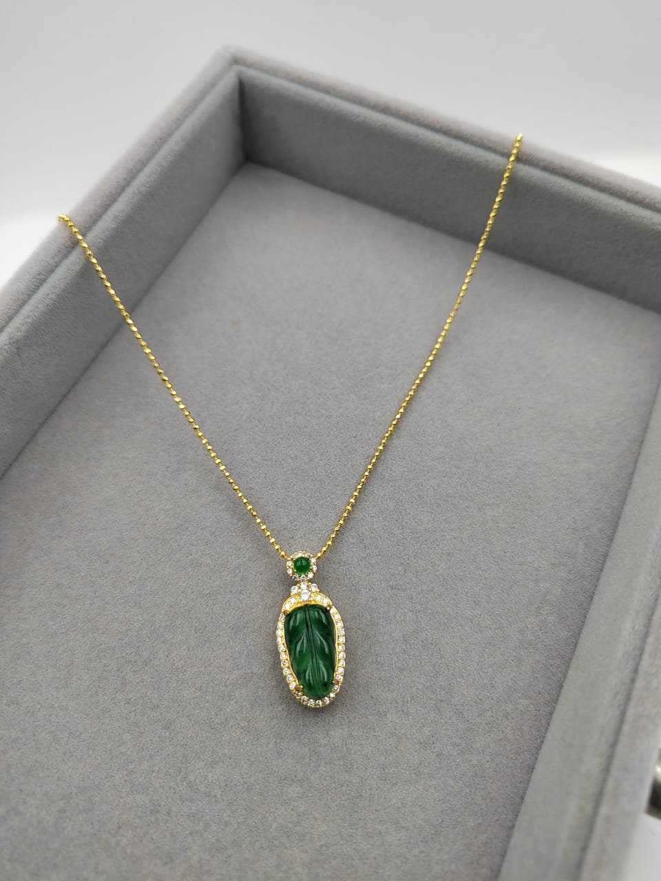 Luxury Jadeite Jewelry with Zirconia