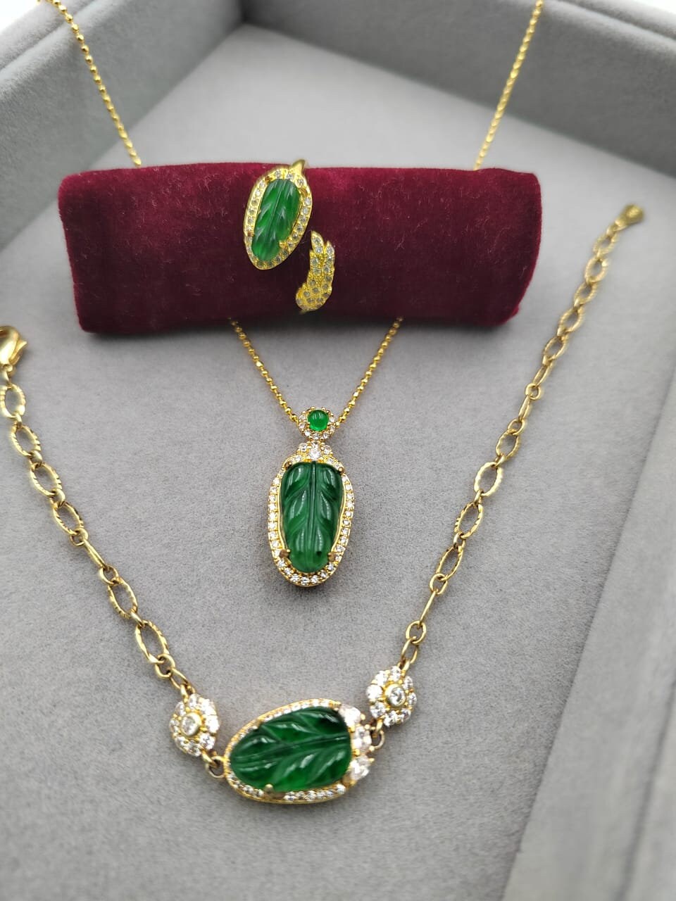 Imperial Green Leaf Jadeite Ring Necklace Bracelet