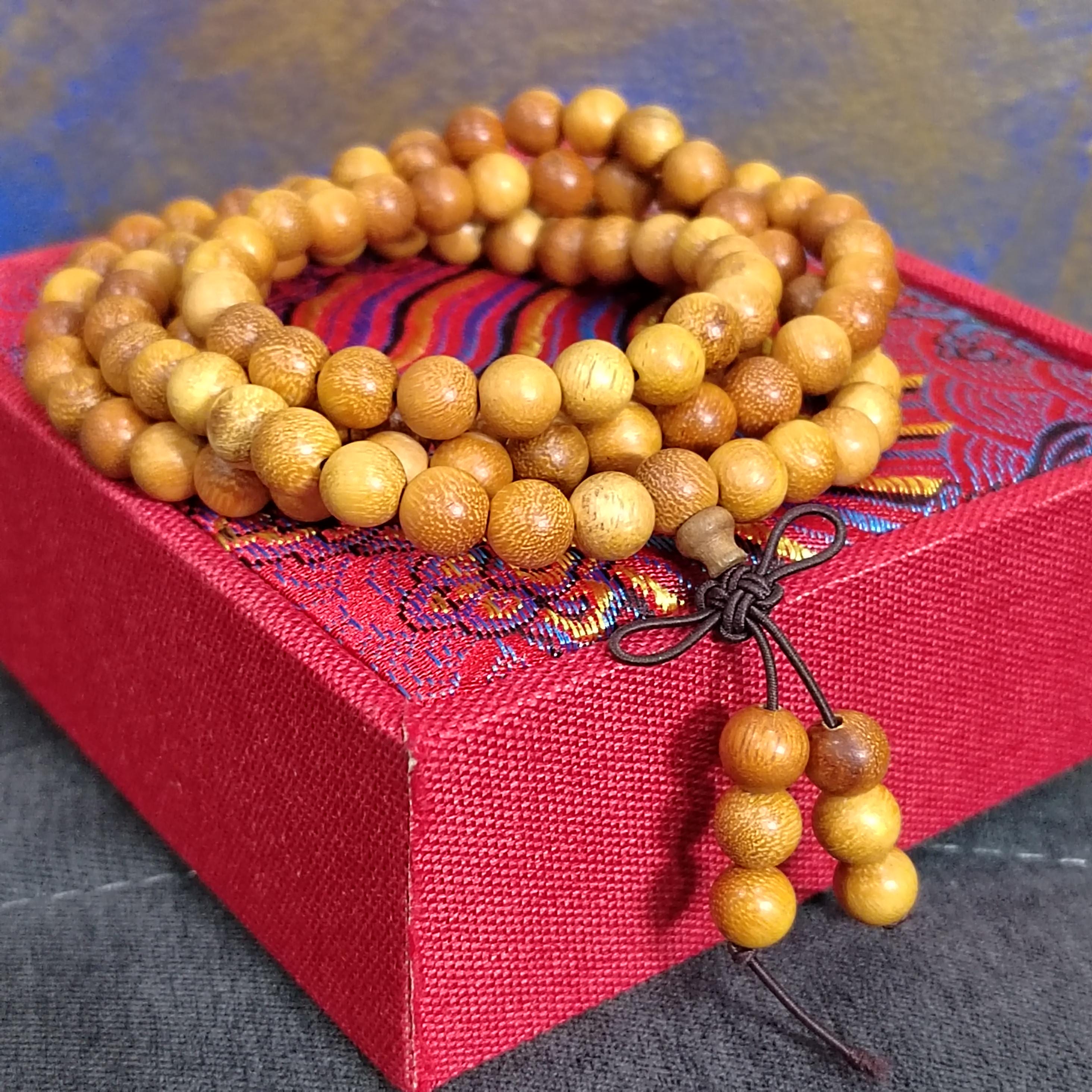 108 Beads Vietnamese Agarwood Mala – Golden Hue Cultivated Oud | Fruity Woody Aroma Meditation Necklace SL435A