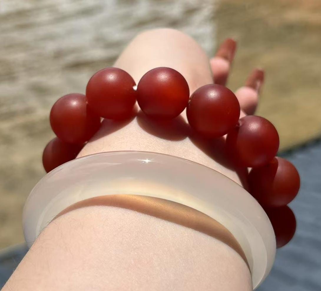 Certified Baoshan Nanhong Rose-Red Matte Agate Bracelet | 15.7–16 mm Beads,  | Elegant Pink-Violet Glow | Natural South Red Agate SL479/100A