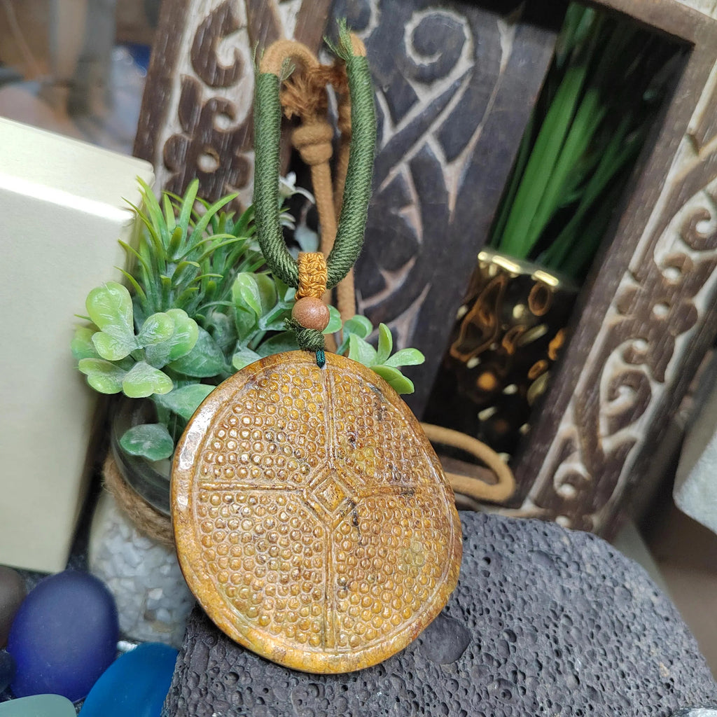 Certified Natural Hemo Jade Round Honeycomb Heaven‑Earth Design Pendant |段树林河磨玉老油黃皮火燎皮 SL487 SL Precious