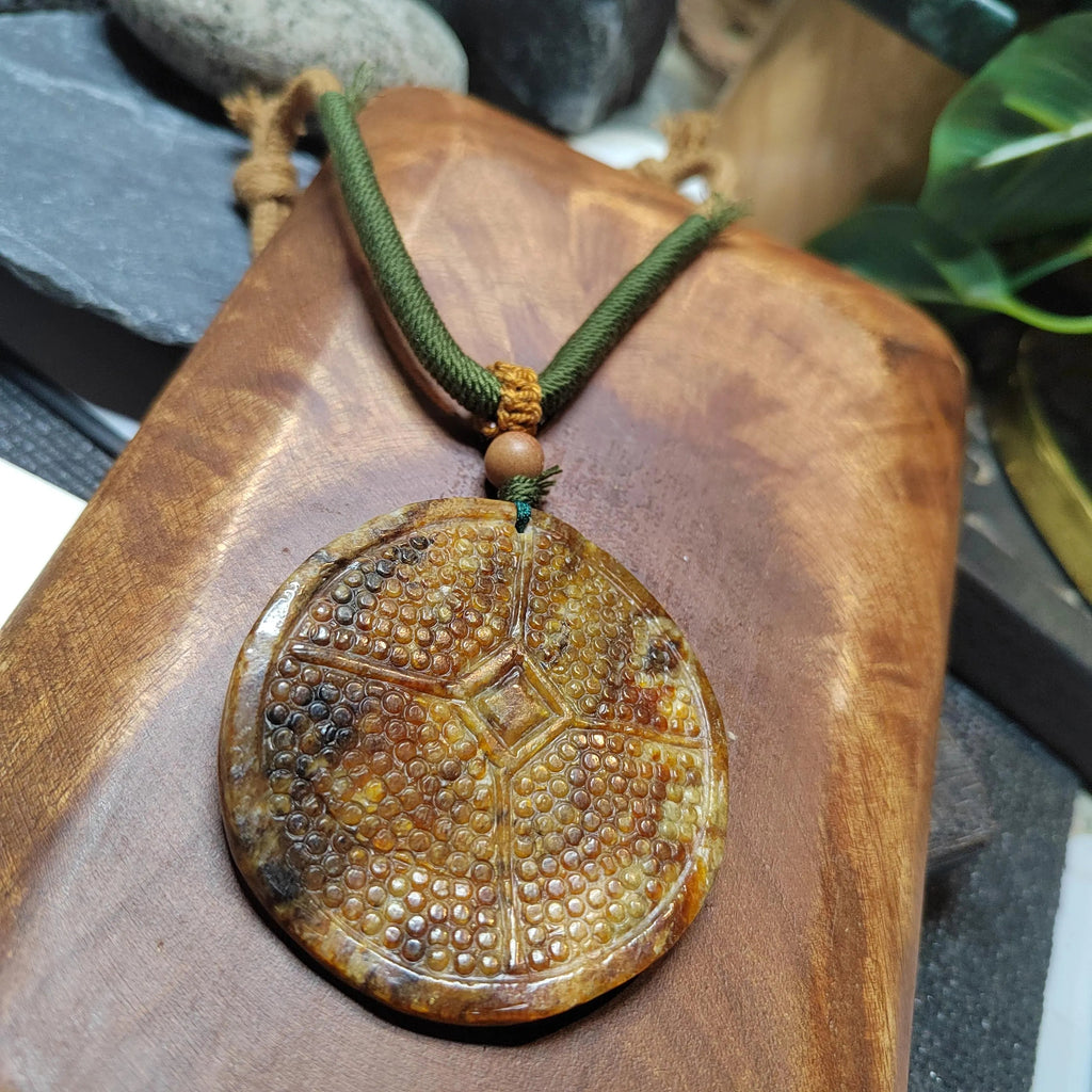 Certified Natural Hemo Jade Round Honeycomb Heaven‑Earth Design Pendant |段树林河磨玉老油黃皮火燎皮 SL487 SL Precious