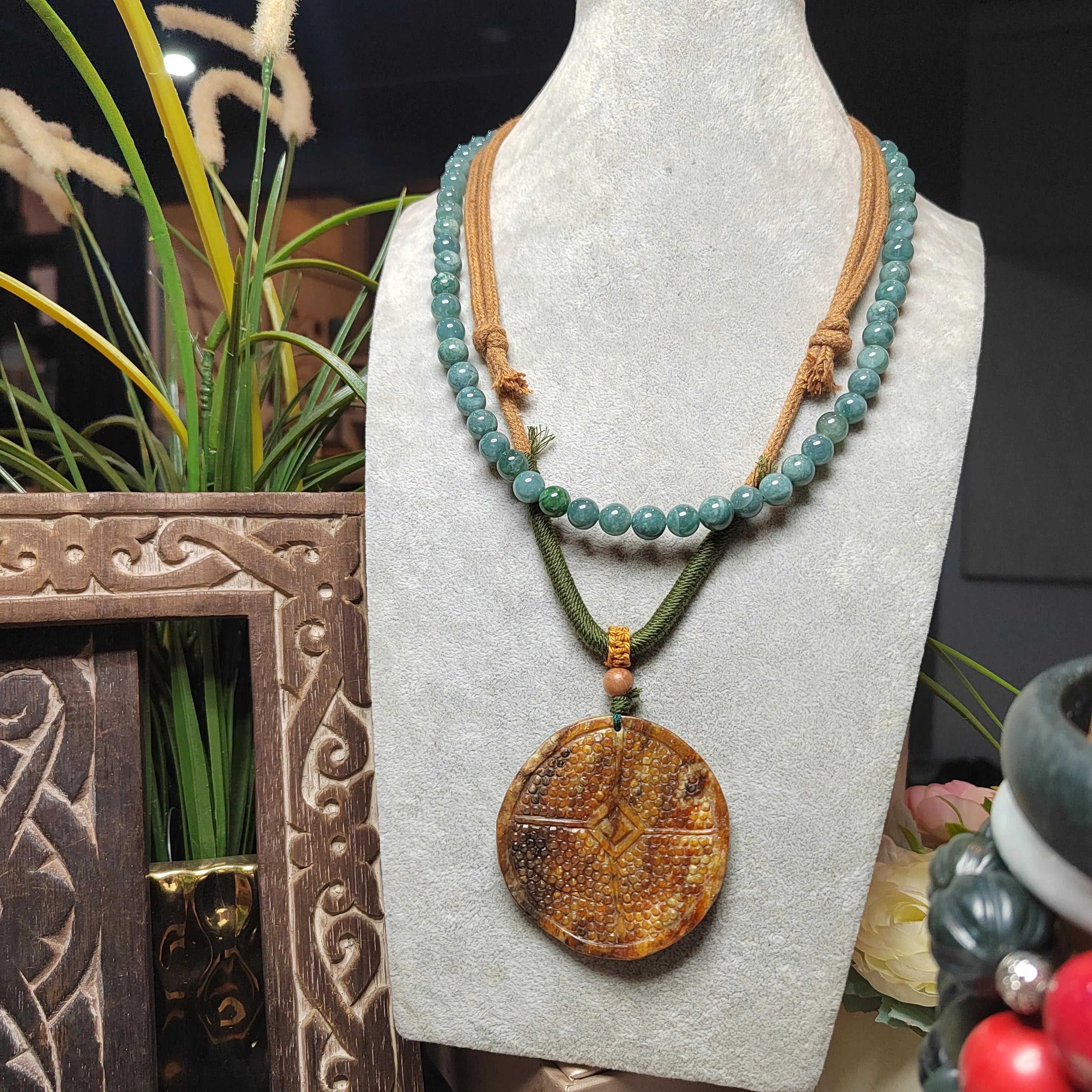 Certified Natural Hemo Jade Round Honeycomb Heaven‑Earth Design Pendant |段树林河磨玉老油黃皮火燎皮 SL487 SL Precious