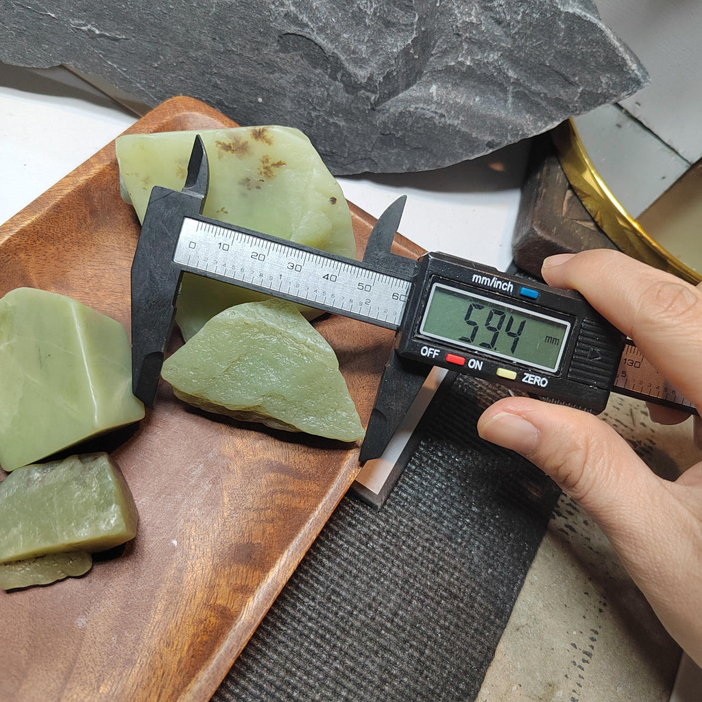 Nephrite Jade Raw Fragments • Huangkou Ice Yellow, Water Grass Flower Pattern 453g SL537 SL Precious