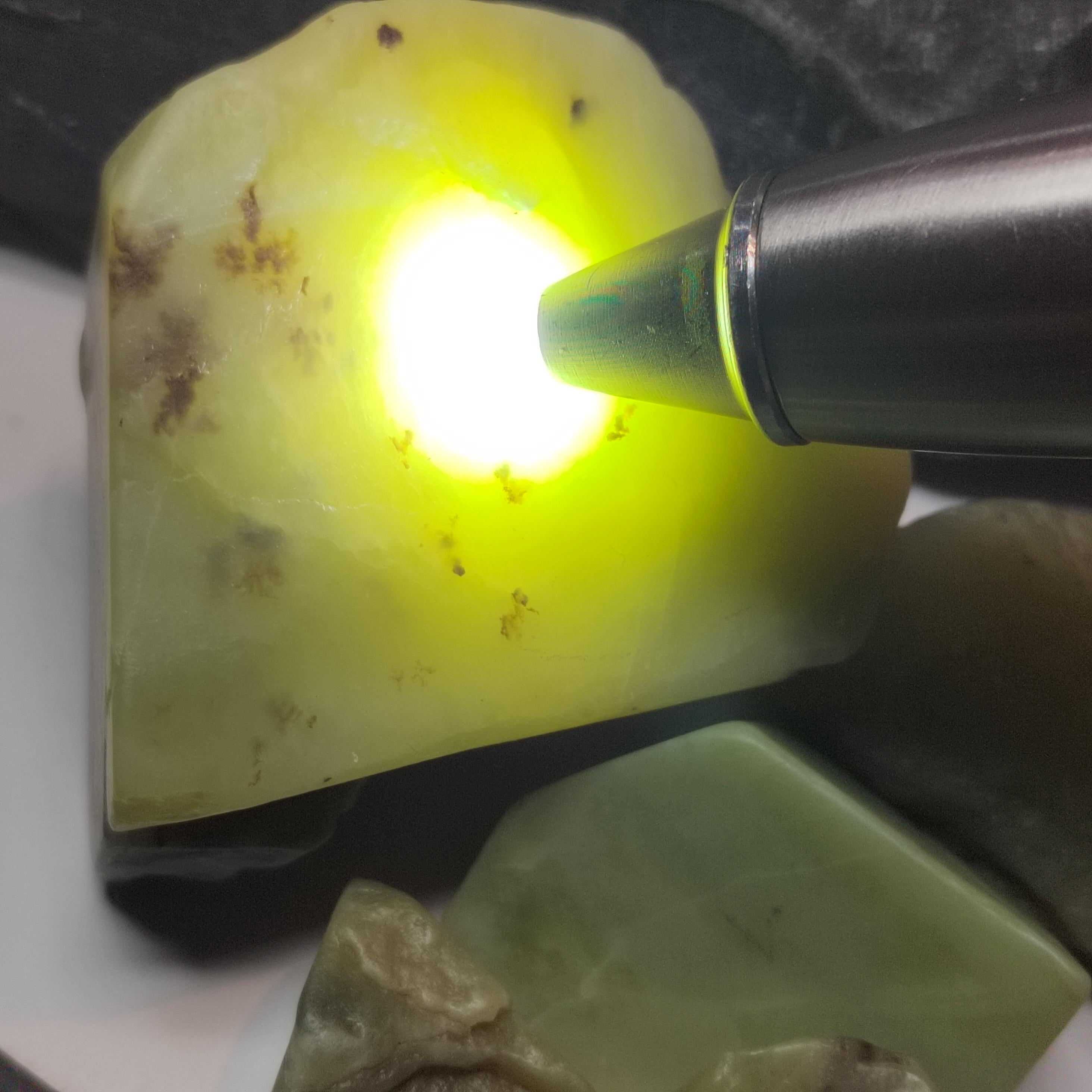 Nephrite Jade Raw Fragments • Huangkou Ice Yellow, Water Grass Flower Pattern 453g SL537 SL Precious