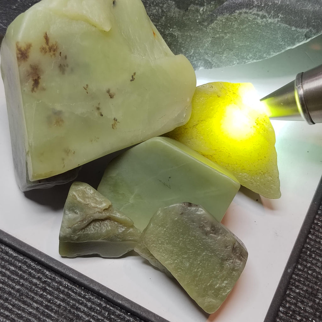 Nephrite Jade Raw Fragments • Huangkou Ice Yellow, Water Grass Flower Pattern 453g SL537 SL Precious