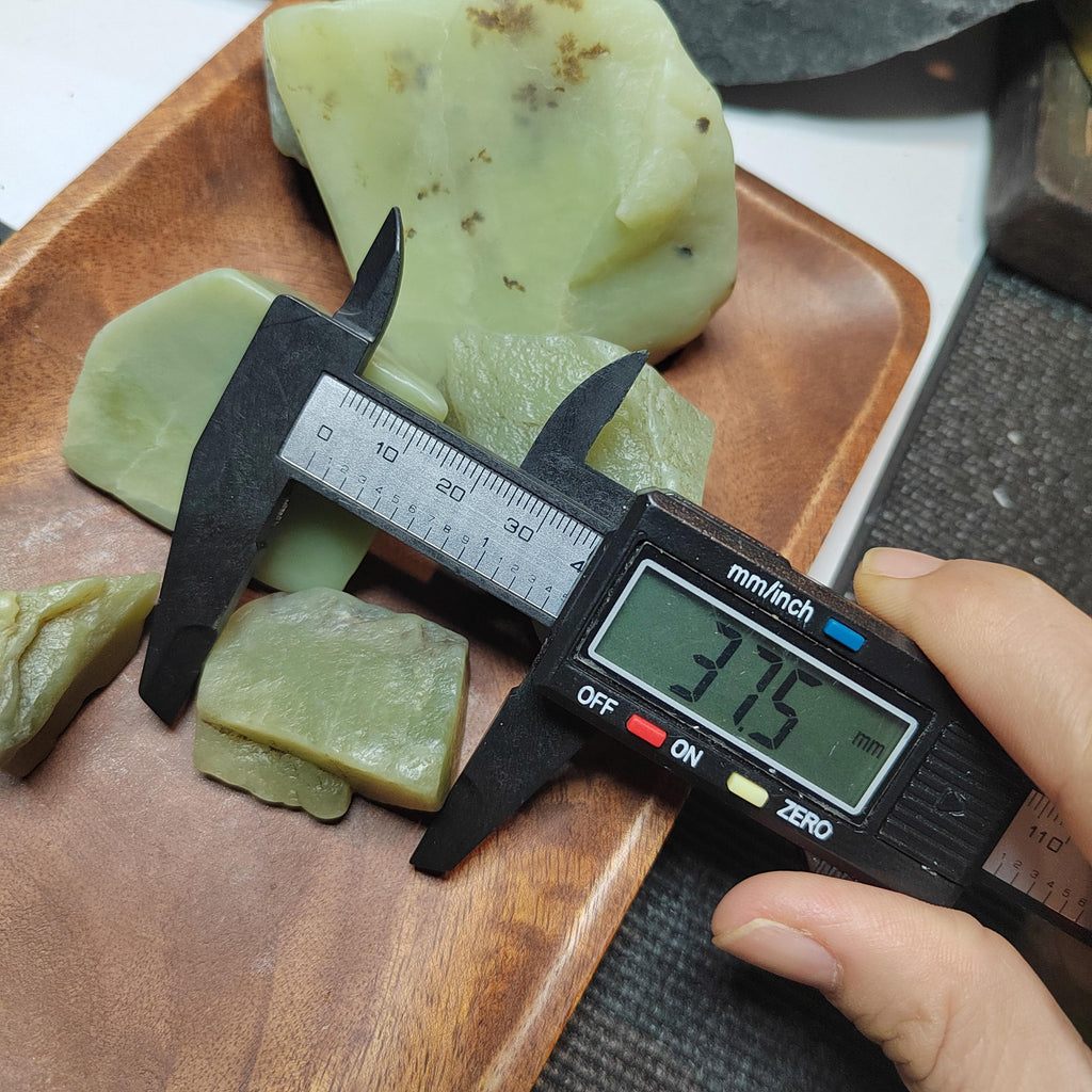 Nephrite Jade Raw Fragments • Huangkou Ice Yellow, Water Grass Flower Pattern 453g SL537 SL Precious