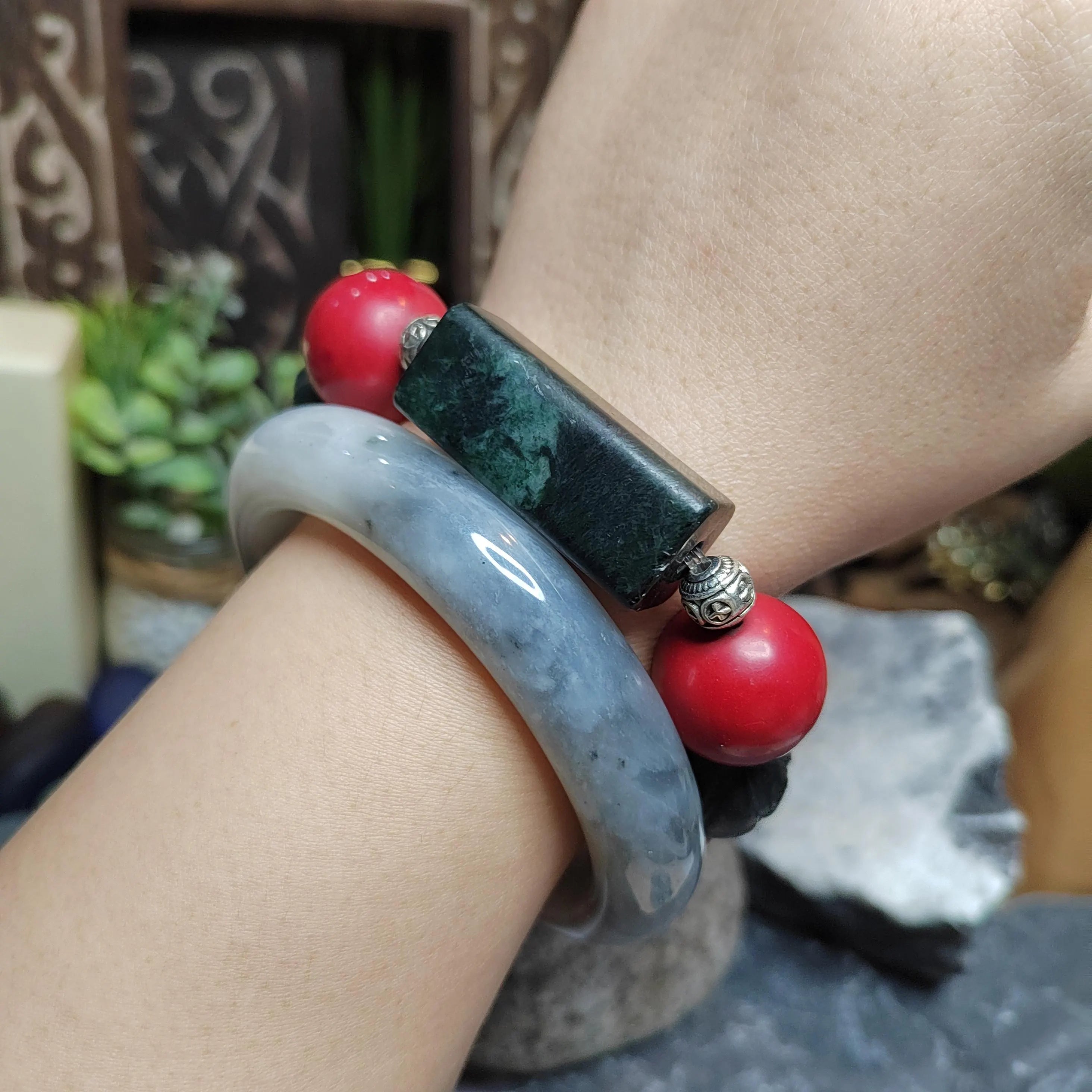 Certified Natural Xiuyan Jade Bangle | White‑Grey Floating Flower (64mm) SL178 SL Precious