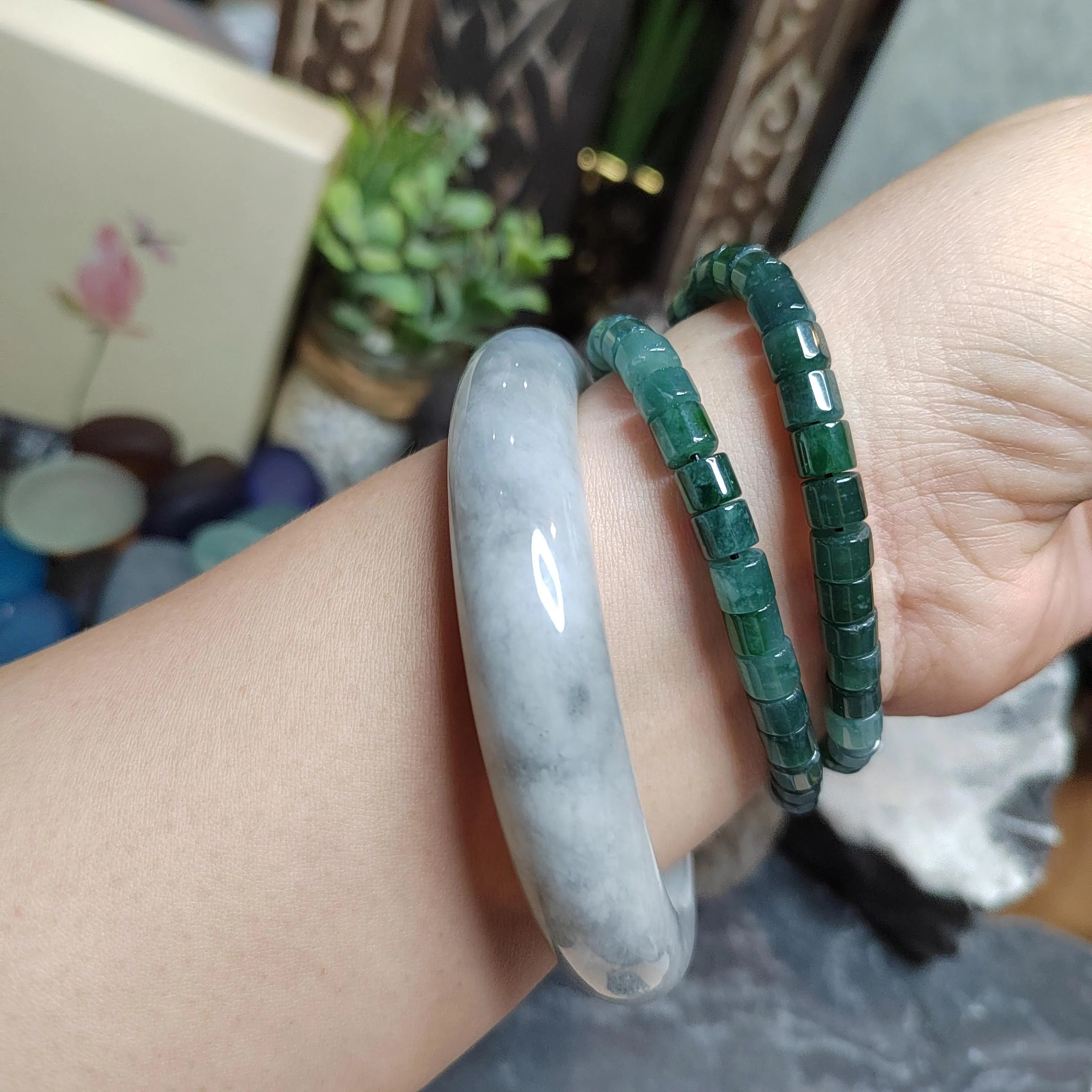 Certified Natural Xiuyan Jade Bangle | White‑Grey Floating Flower (64mm) SL178 SL Precious