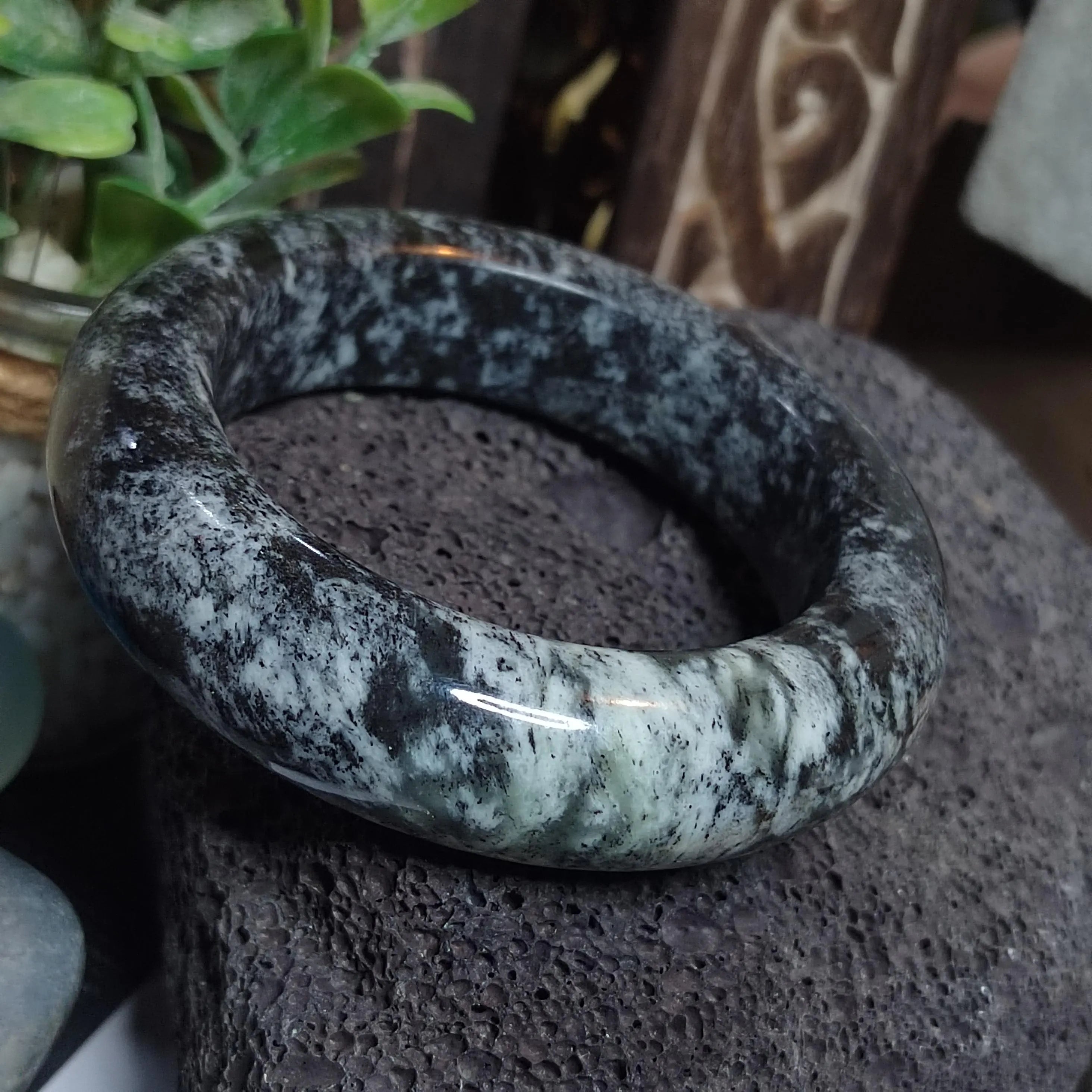 Certified Rare Large Natural Xiuyan Jade Bangle “Ink Cloud Elegance” 59.9mm | SL553 SL Precious
