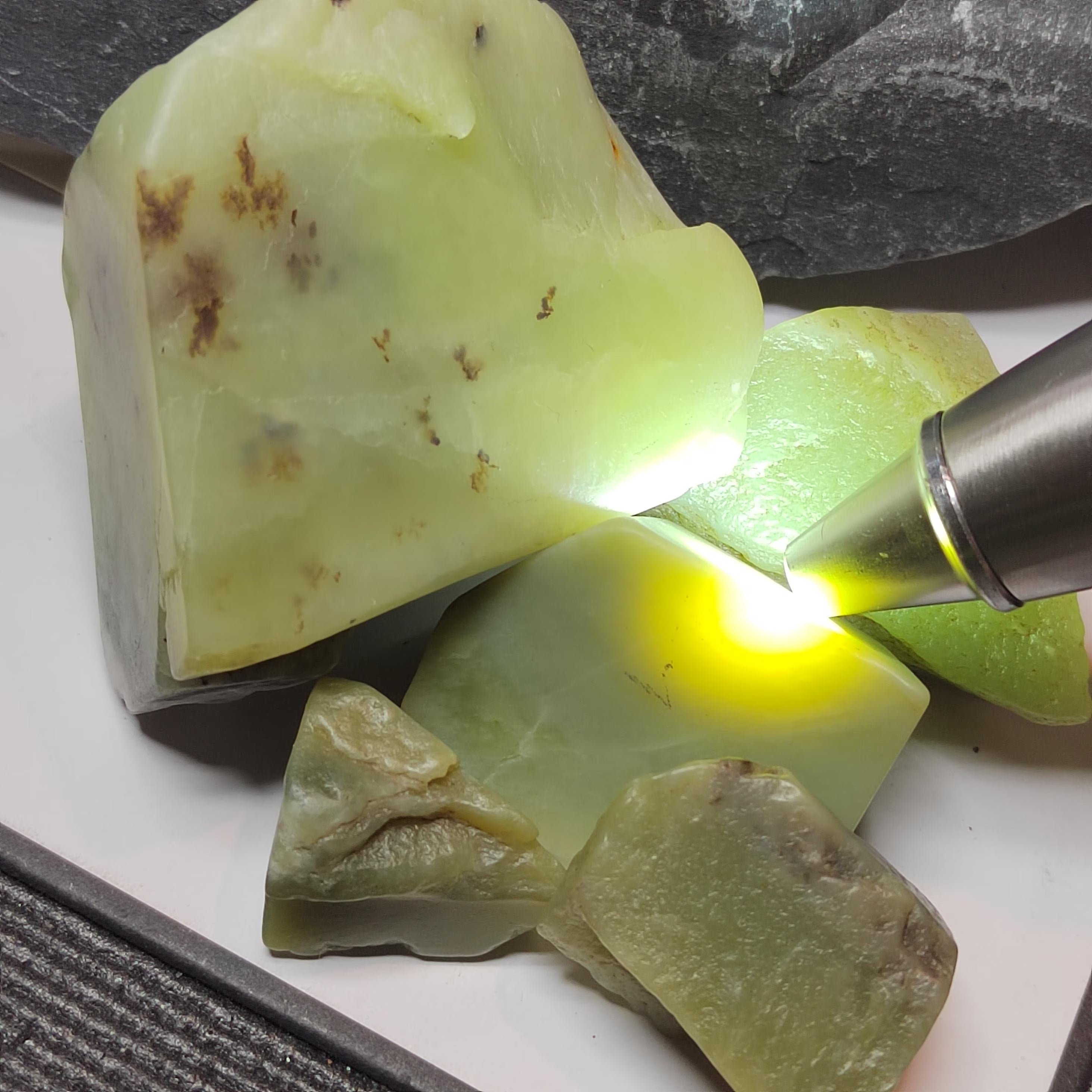 Nephrite Jade Raw Fragments • Huangkou Ice Yellow, Water Grass Flower Pattern 453g SL537 SL Precious