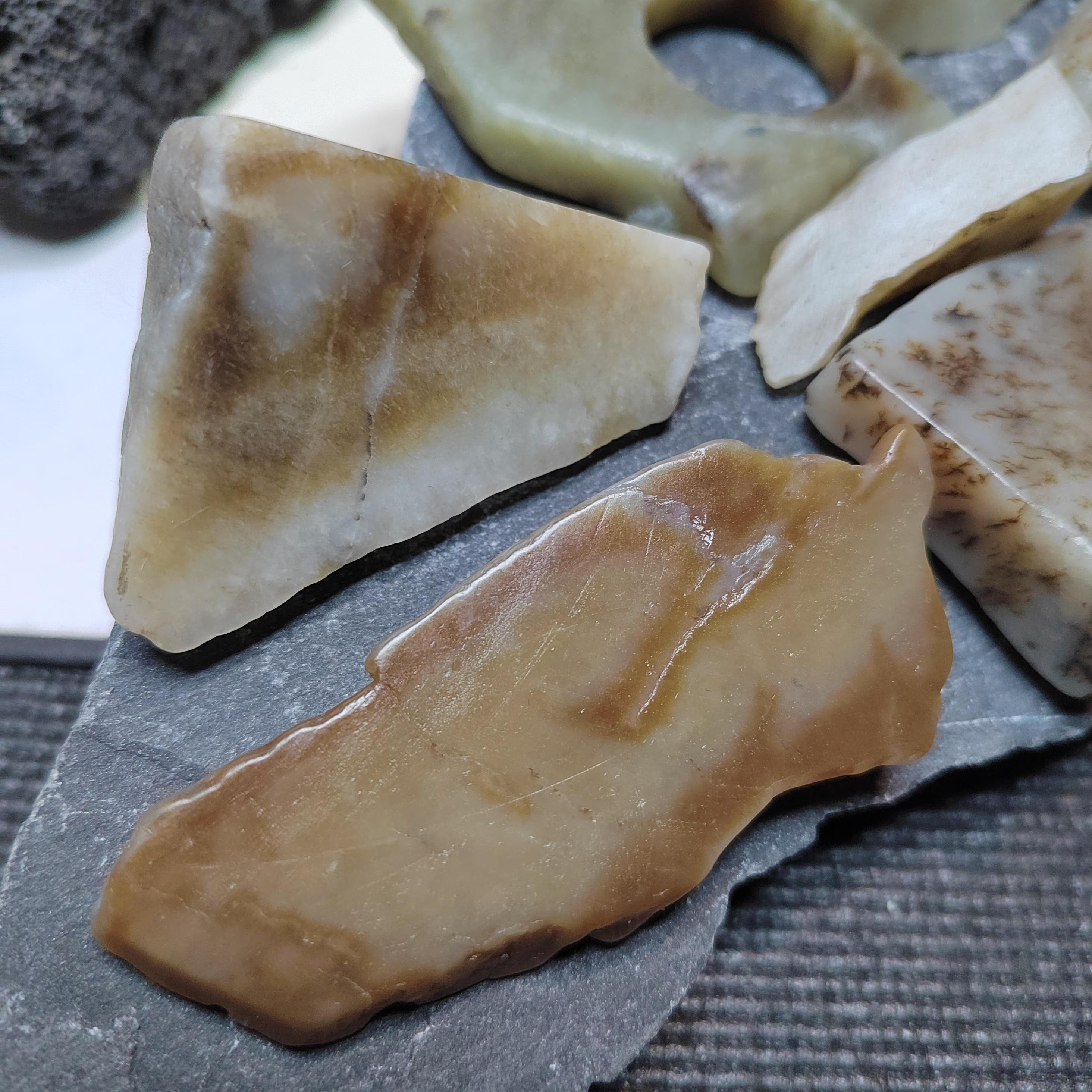 Natural DIY Nephrite Jade Raw Fragments · 485g Sugar Brown with Shuicao 花 Pattern | SL540 SL Precious