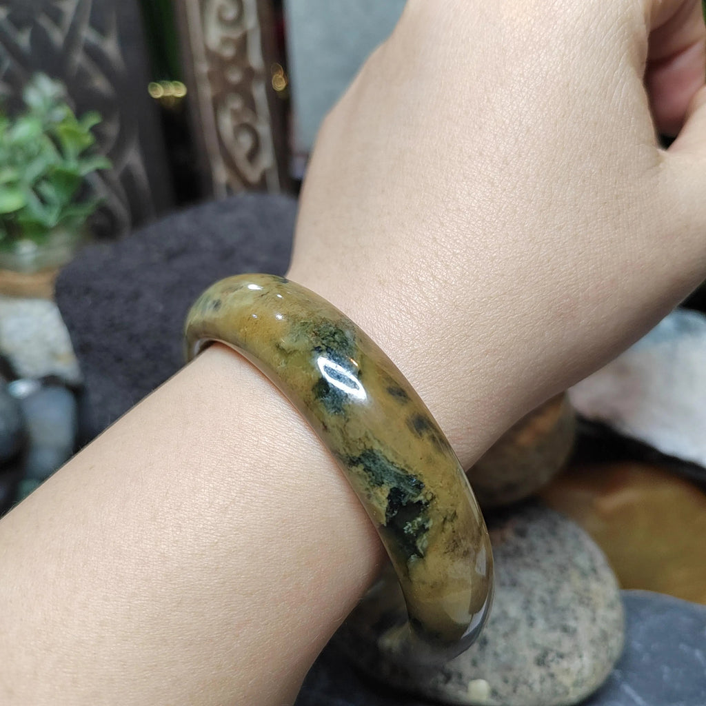 Certified Natural Xiuyan Jade Bangle “Tiger-Stripe Harmony” | Inner 64mm SL563 SL Precious