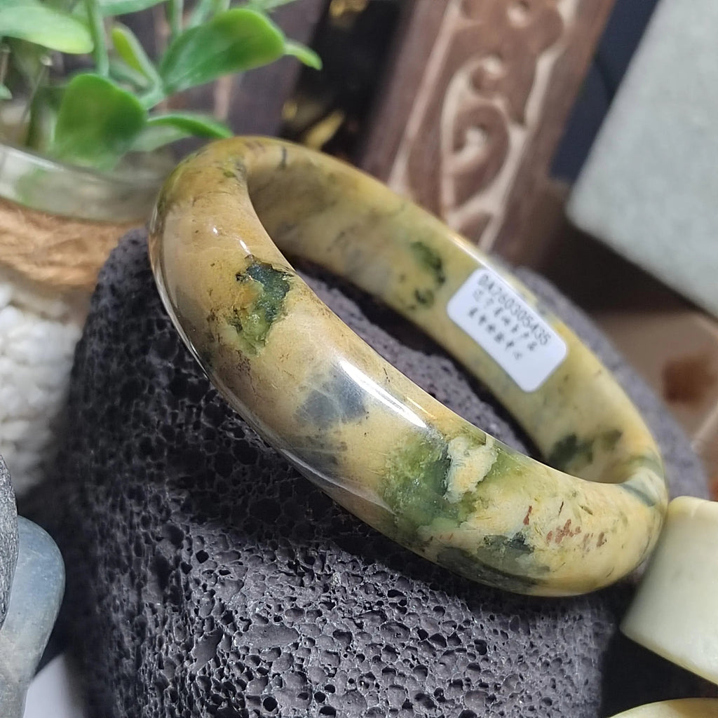 Certified Natural Xiuyan Jade Bangle “Tiger-Stripe Harmony” | Inner 64mm SL563 SL Precious