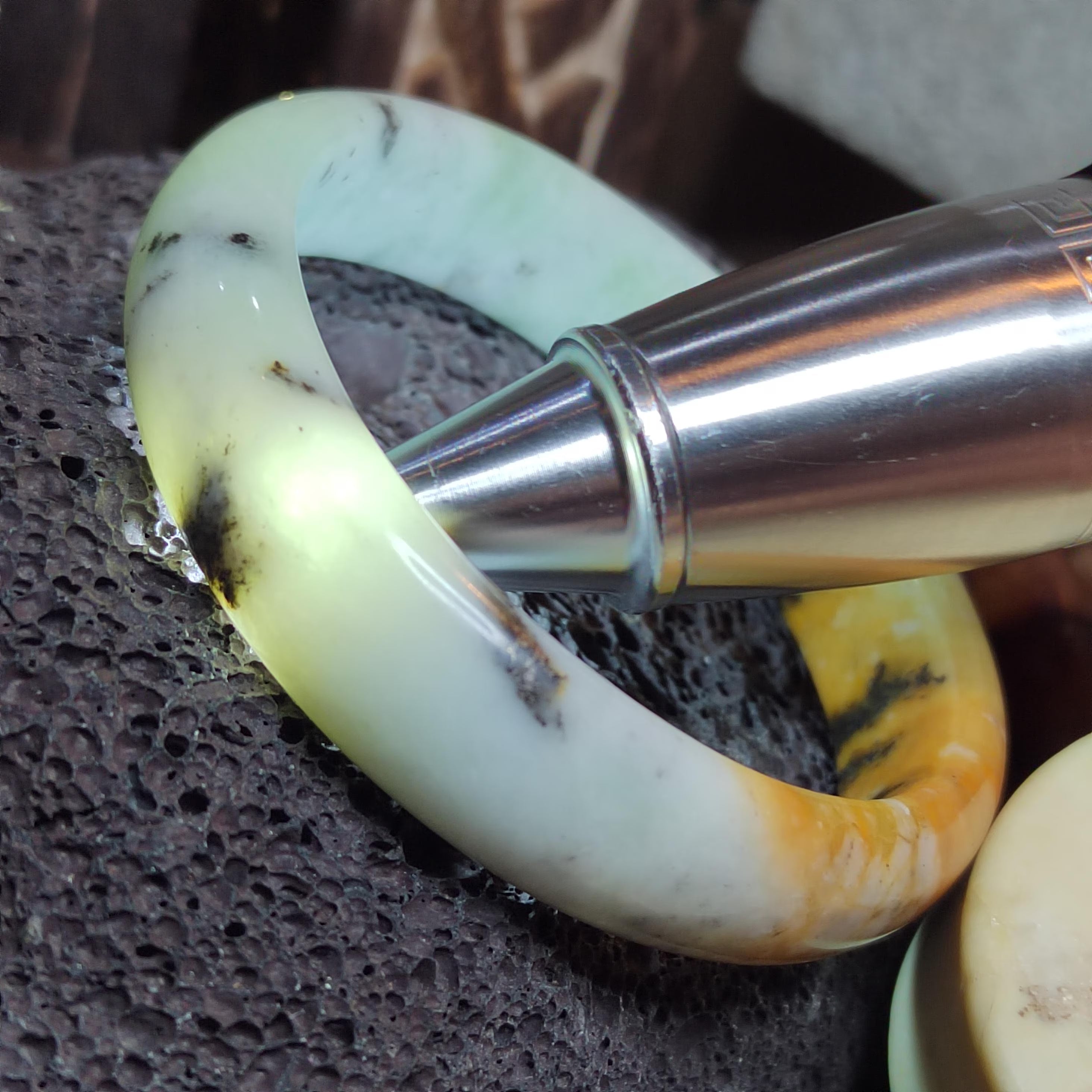 Certified Natural Xiuyan Jade Bangle “Ink & Amber Fortune” | Inner 64.8mm SL564 SL Precious