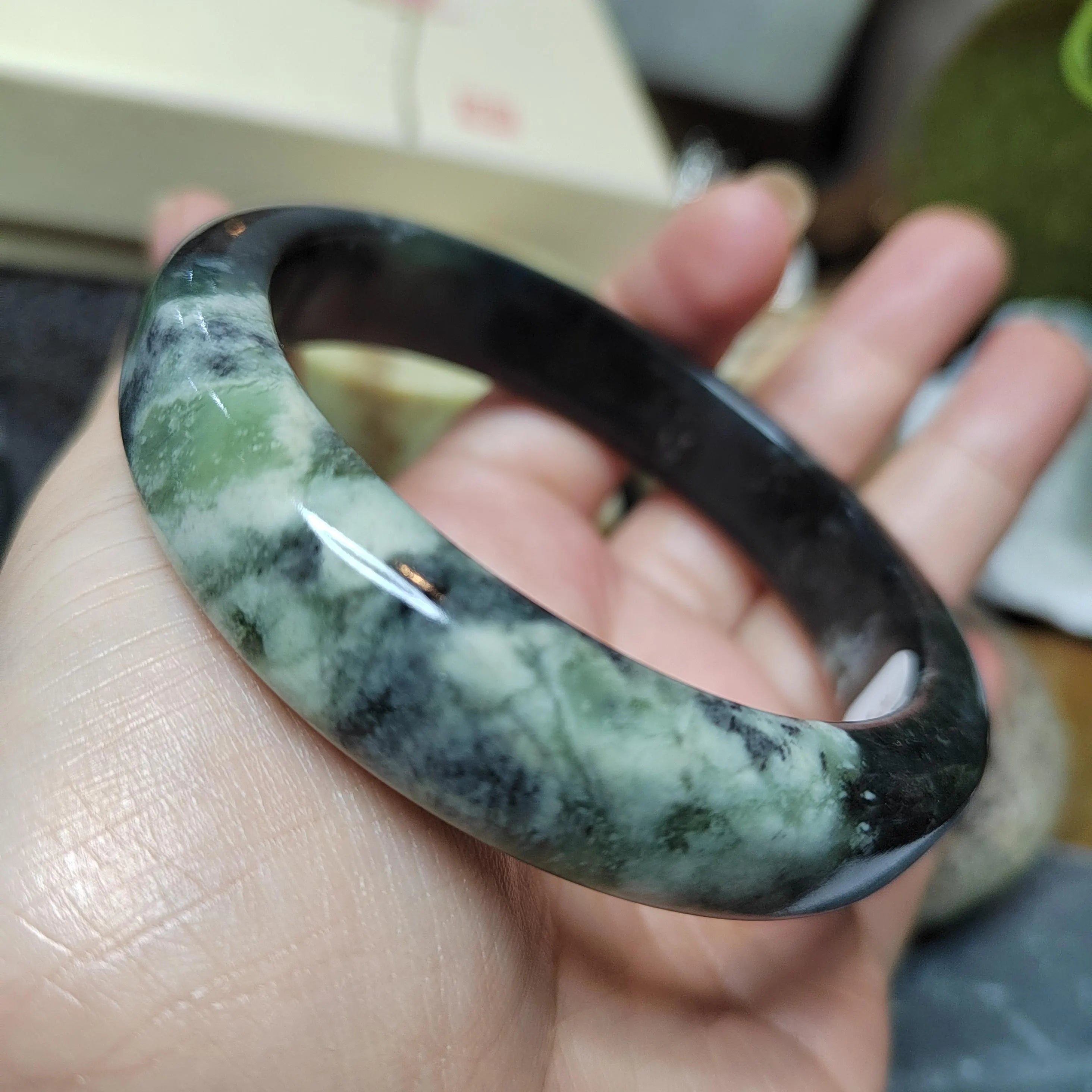Collector’s Grade Xiuyan Jade Bangle “Cloud Veil Horizon” | 61.4 mm SL570 SL Precious